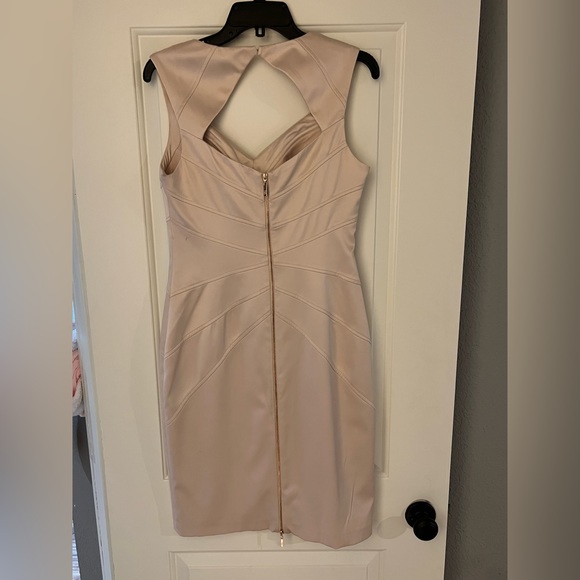 Jessica Simpson - Picture 2 of 3